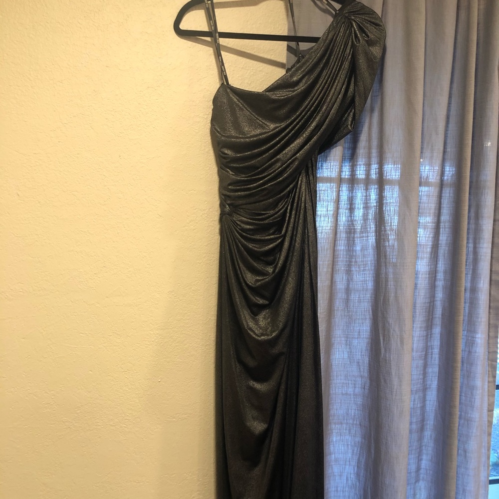 Tadashi Shoji dress size Large